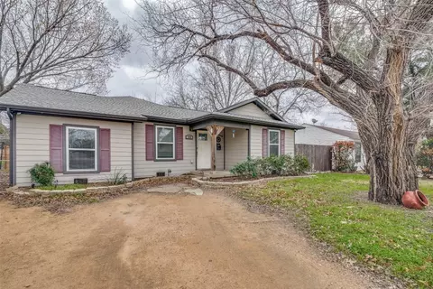 336 S Hatcher St, Lewisville, TX 75057