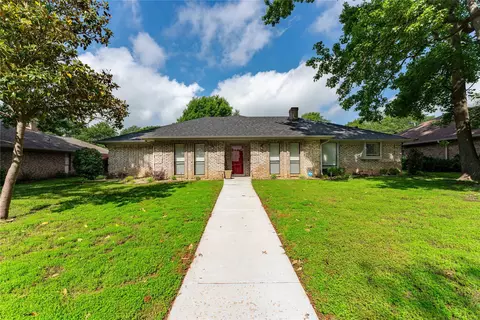 635 Bunker St, Paris, TX 75460