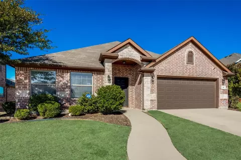 96 N Highland Dr, Sanger, TX 76266