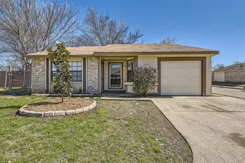 9447 Culberson St, Dallas, TX 75227