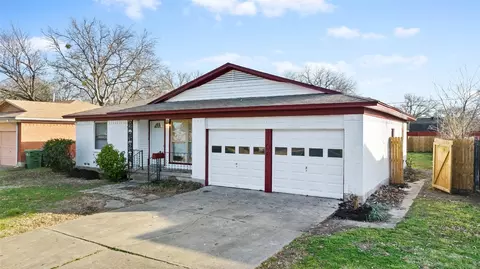 1106 Noble Ave, Carrollton, TX 75006