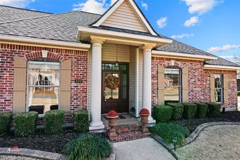 520 Lovers Lndg, Bossier City, LA 71111