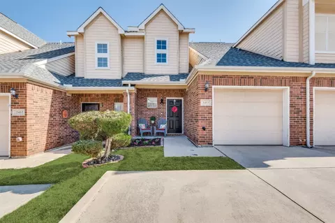 2463 Southcourt Cir, Irving, TX 75038