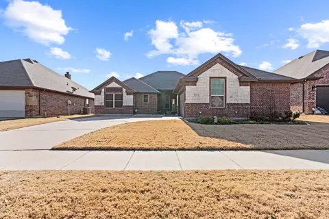 1691 Potomac Dr, Burleson, TX 76028