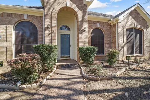 1229 Taylor Ln, Lewisville, TX 75077