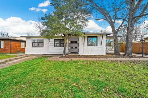 1307 Randolph St, Arlington, TX 76010