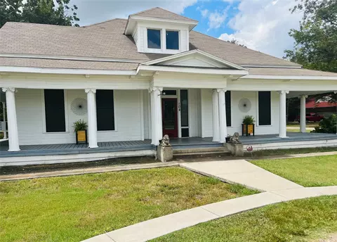 104 N Austin St, Rice, TX 75155