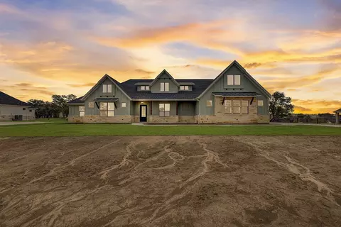 1089 Eagles Bluff Dr, Weatherford, TX 76087