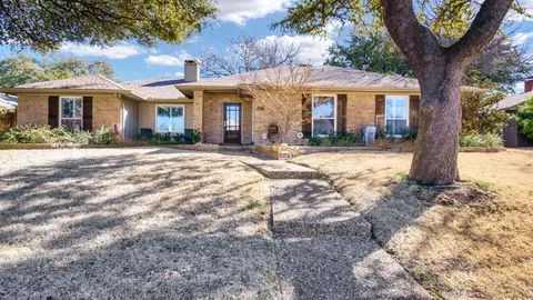 5922 Brushy Creek Trl, Dallas, TX 75252