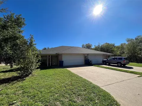 203 S Mockingbird Ln #A&B, Keene, TX 76059