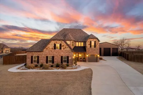 104 Walnut Dr, Van Alstyne, TX 75495