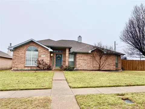 480 Round Rock Dr, Cedar Hill, TX 75104