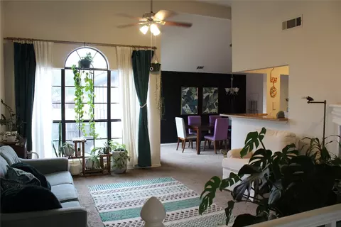 6236 Los Altos Dr, Mesquite, TX 75150