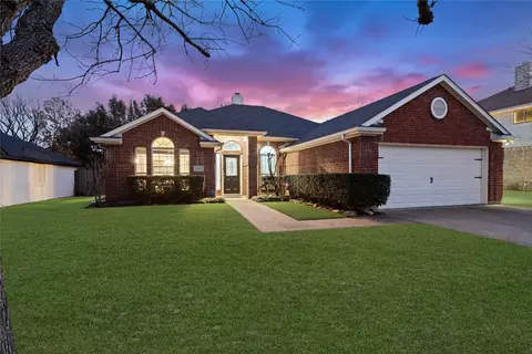 1616 Churchill Ln, Mansfield, TX 76063