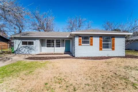7705 Janetta Dr, North Richland Hills, TX 76180