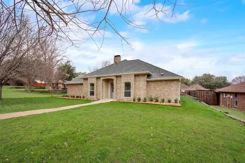 2112 Meadowview Ct, Garland, TX 75043