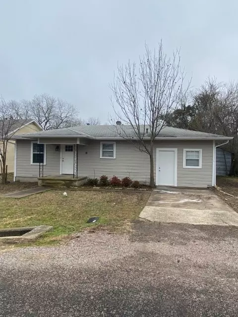 663 Tolson Ave, Van Alstyne, TX 75495