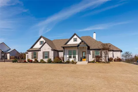 197 Blackthorn Dr, Van Alstyne, TX 75495