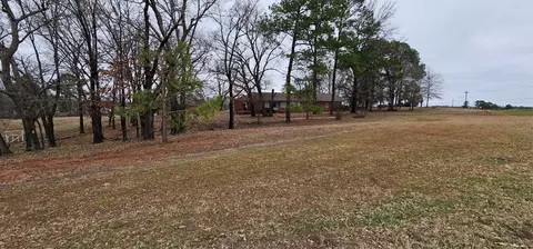501 E Hwy 67 -16th Hwy, Mount Pleasant, TX 75455