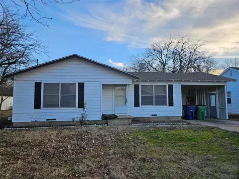 706 W Elm St, Celina, TX 75009