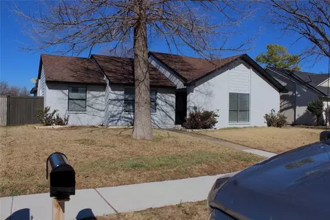 401 Camilla Ln, Garland, TX 75040