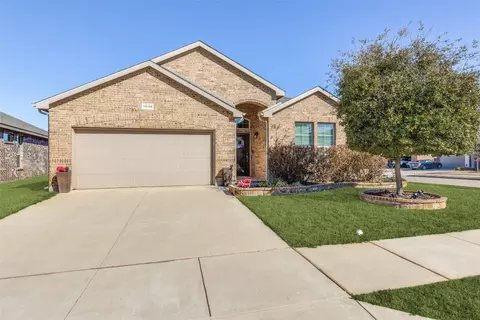 15745 Wheelwright Ln, Fort Worth, TX 76177