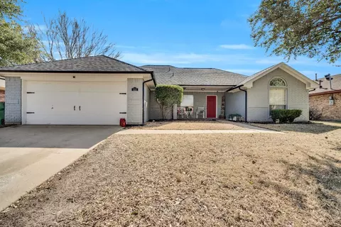 310 Etta Ave, Waxahachie, TX 75165