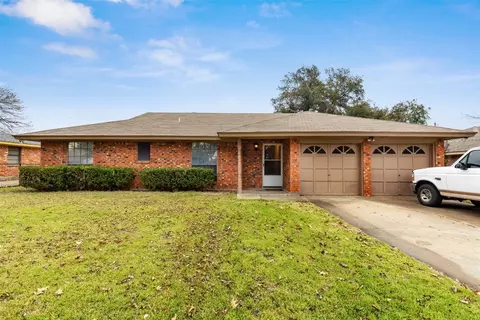 1108 Lena St, Cleburne, TX 76033