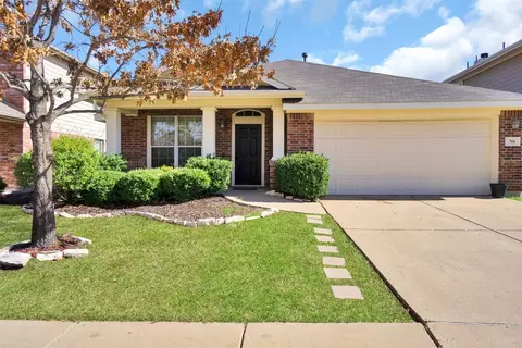 704 Hickory Ln, Rockwall, TX 75087