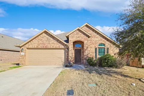 1805 Vallana Dr, Gainesville, TX 76240
