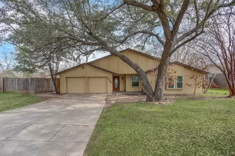 6708 Bartay Dr, North Richland Hills, TX 76182