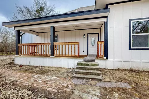 208 E Pecan St, Campbell, TX 75422