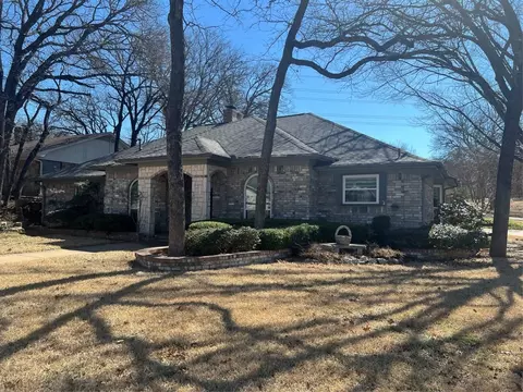 6414 Amicable Dr, Arlington, TX 76016