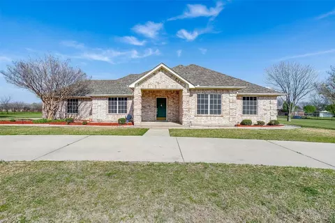 1816 County Loop Rd, Saginaw, TX 76179