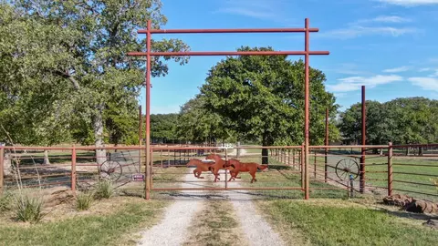 2540 Leech Rd, Poolville, TX 76487
