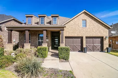 829 Countryside Way, Aubrey, TX 76227