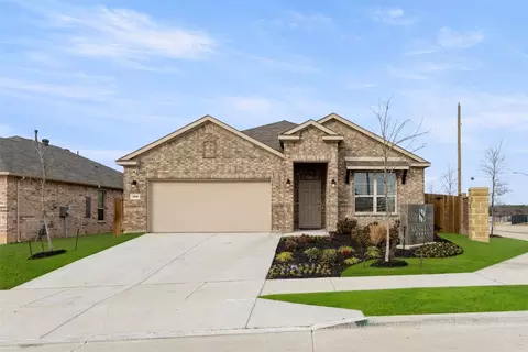 2800 Desert Lily Ln, Fort Worth, TX 76108