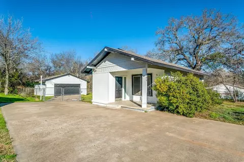 309 N Dubellette St, Weatherford, TX 76086