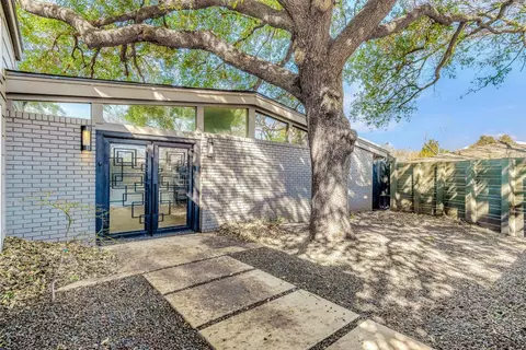 10315 Gooding Dr, Dallas, TX 75229
