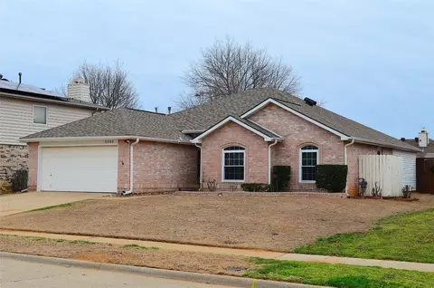 3302 Cliff Oaks Dr, Corinth, TX 76210