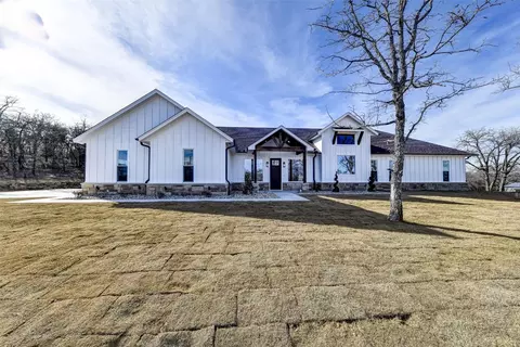 315 Rolling Bend Rd, Alvord, TX 76225