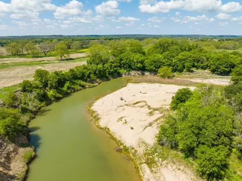 180 S Hwy 6 Hwy, Valley Mills, TX 76689