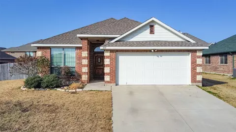 4014 Windmill Dr, Sanger, TX 76266
