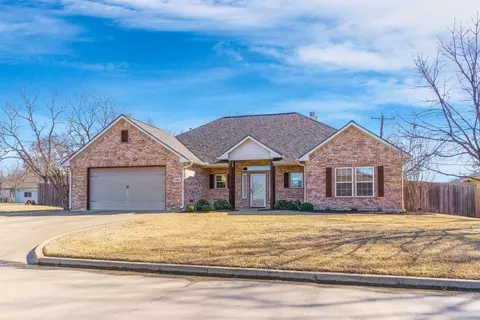 504 Jouette St, Farmersville, TX 75442