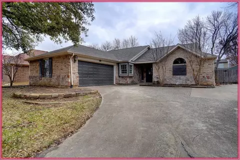 609 Ellington Dr, Grapevine, TX 76051