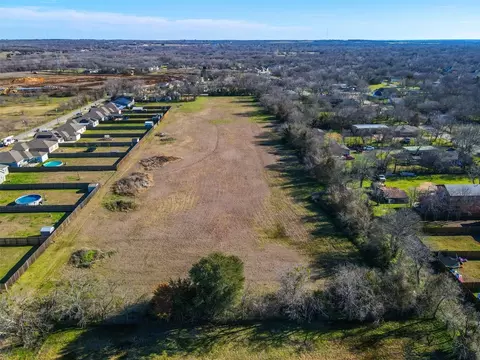 863 Cedar St, Cleburne, TX 76031 photo 6