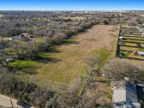 863 Cedar St, Cleburne, TX 76031 photo 5