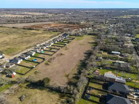 863 Cedar St, Cleburne, TX 76031 photo 12