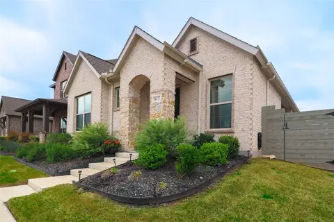 817 Parkside Dr, Argyle, TX 76226