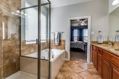 Bath - 3517 Durango Root Ct, Fort Worth, TX 76244 photo 3 of 5